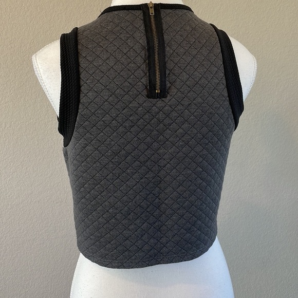 Quilted Grey Crop Top - Picture 4 of 7